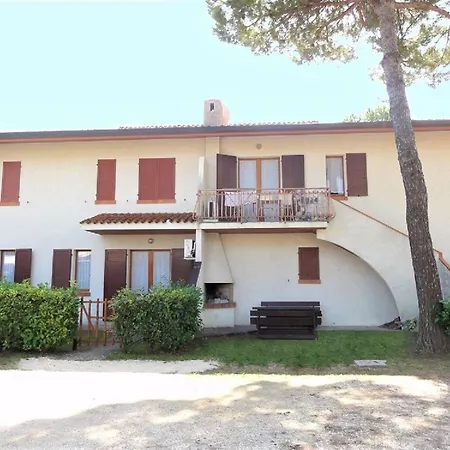 In A With Garden Apartman