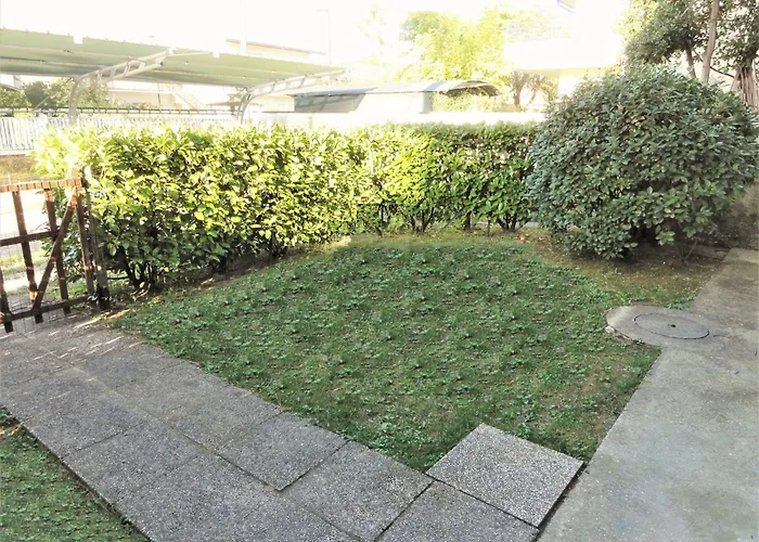 In A With Garden * Bibione